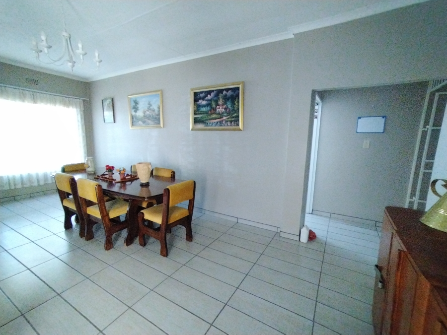 4 Bedroom Property for Sale in Jan Kempdorp Northern Cape